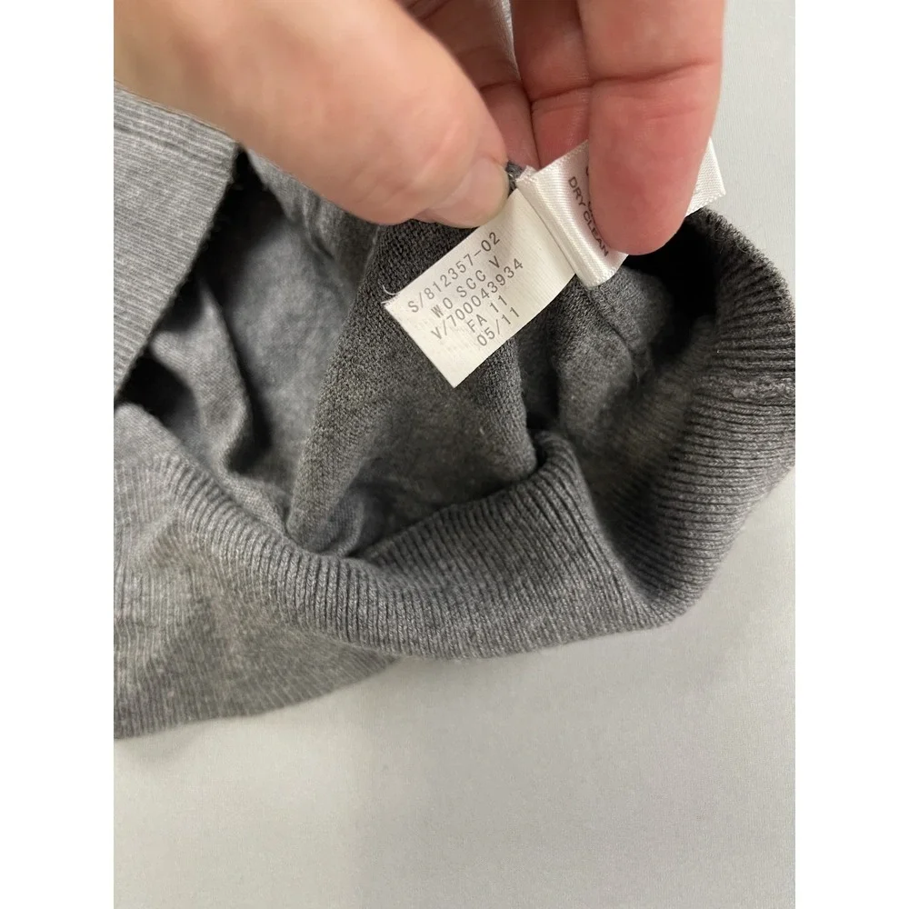 Banana Republic‎ Men's Gray V-Neck Sweater Size M Silk Cotton Cashmere Blend